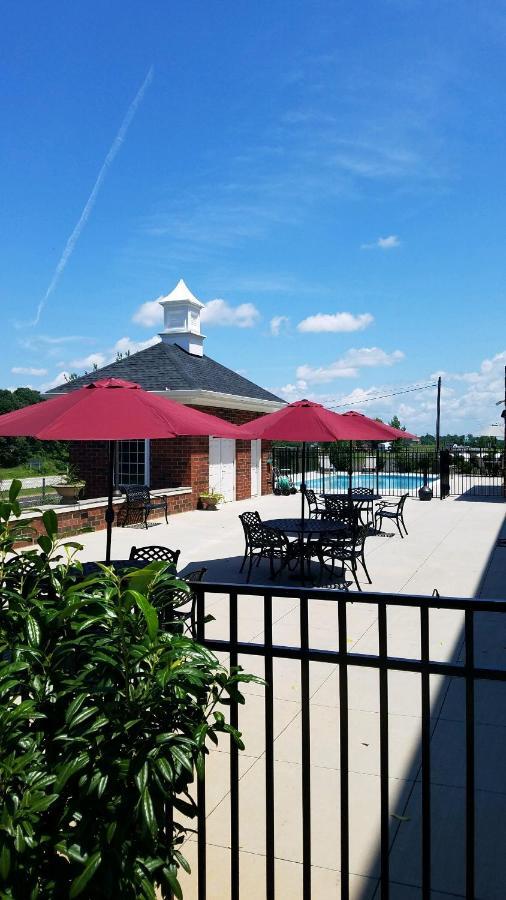 Appomattox Inn And Suites Εξωτερικό φωτογραφία